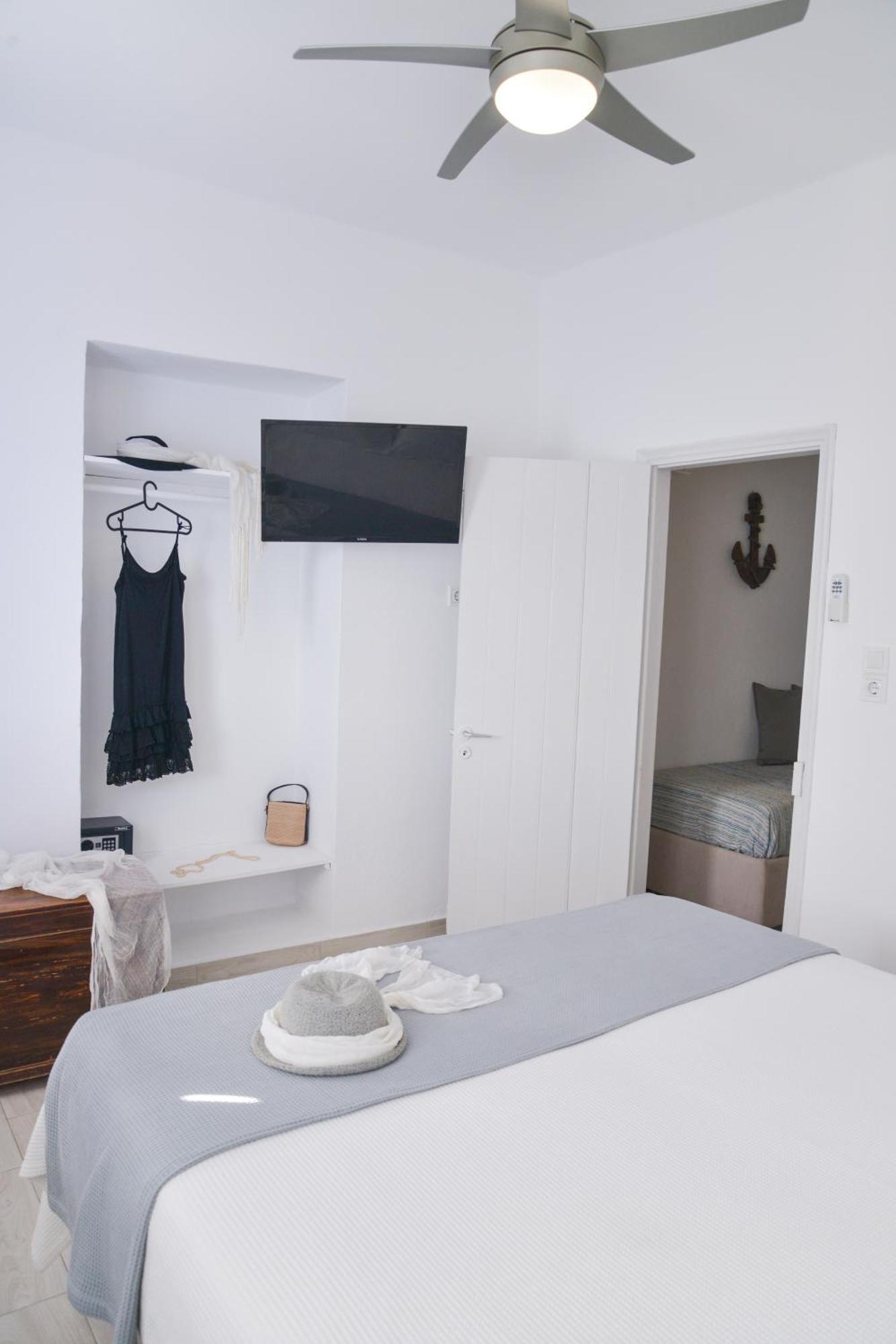 Blue Sea House Guest House Klima  ภายนอก รูปภาพ